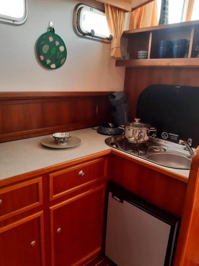 Hotel Motor Yacht Amazone à Amsterdam Extérieur photo