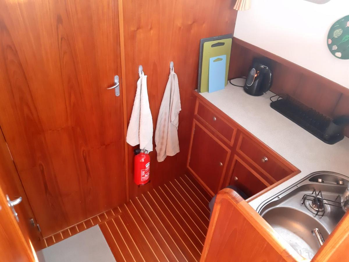 Hotel Motor Yacht Amazone à Amsterdam Extérieur photo